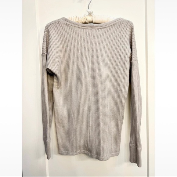 Abercrombie and Fitch Soft Cozy Waffle Knit Cardigan Size small - Picture 5 of 5